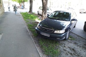 Я паркуюсь как: свежая фотоподборка наглых водителей в Одессе