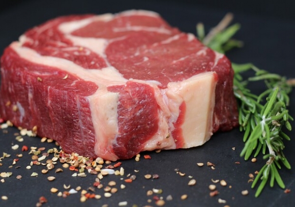 Мясная отрасль Украины хочет вернуть НДС 20% на живых животных, для стабилизации цен на мясо