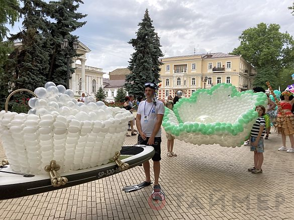 В Одессе провели День Нептуна с воздушными шарами 
