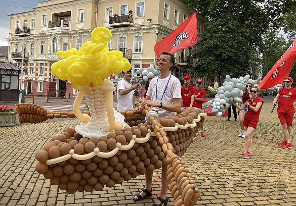 В Одессе провели День Нептуна с воздушными шарами 