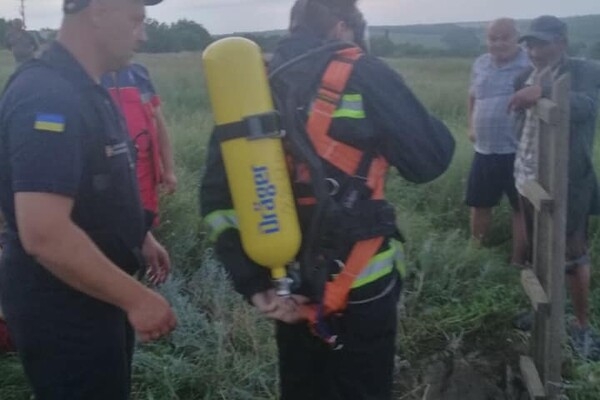 Трагический случай: под Одессой из колодца с мусором достали тело отца и ребенка