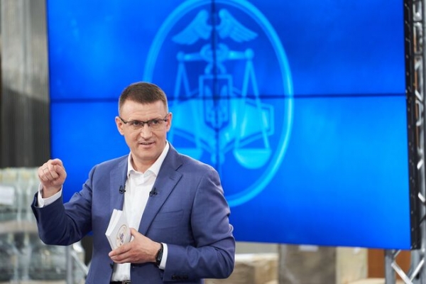 
Глава БЭБ Мельник купил элитное жилье вдвое дешевле рыночной цены: эксперты допускают уклонение от налогов
