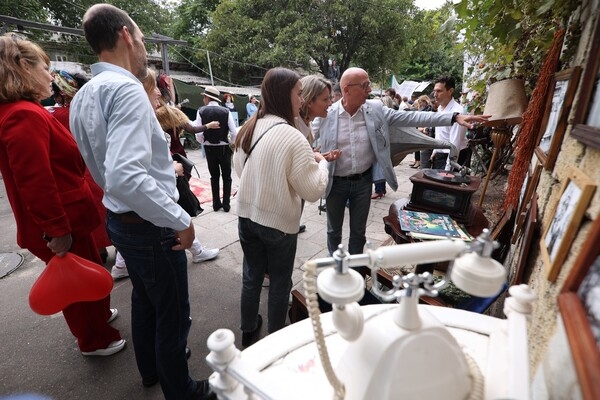 Богатый стол, песни и танцы: как на Молдаванке День города отмечали