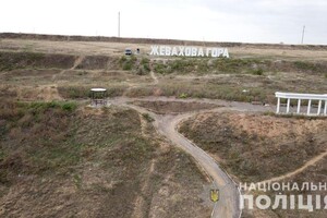 Дорогая надпись и греческий стиль: при благоустройстве Жеваховой горы украли миллион гривен