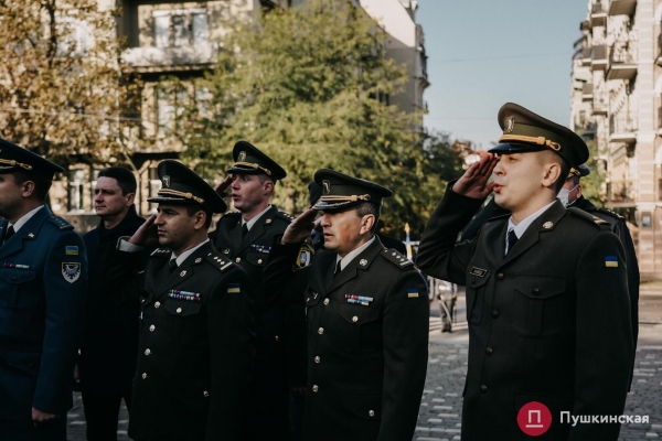 В Одессе почтили памятников защитников Украины. Фоторепортаж