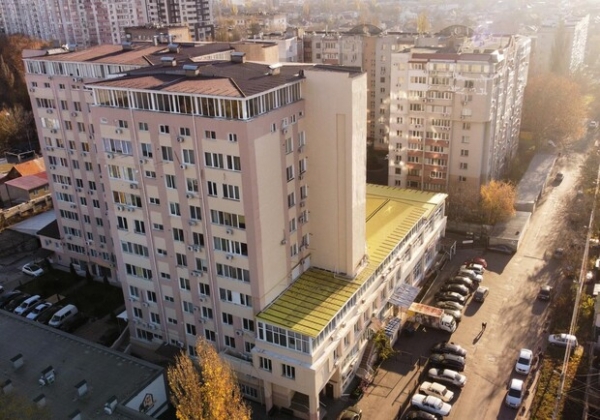 В Одессе выставили на продажу два известных здания: кинотеатр и научный институт