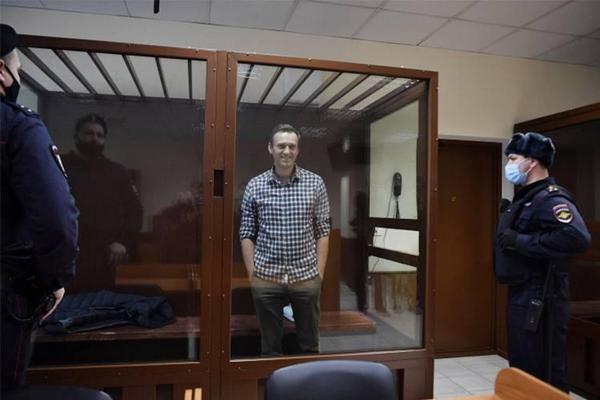 «Зеків постійно змушують підбурювати Навального. Там в цьому сенсі просто страшний конвеєр»: розповідь колишнього в’язня