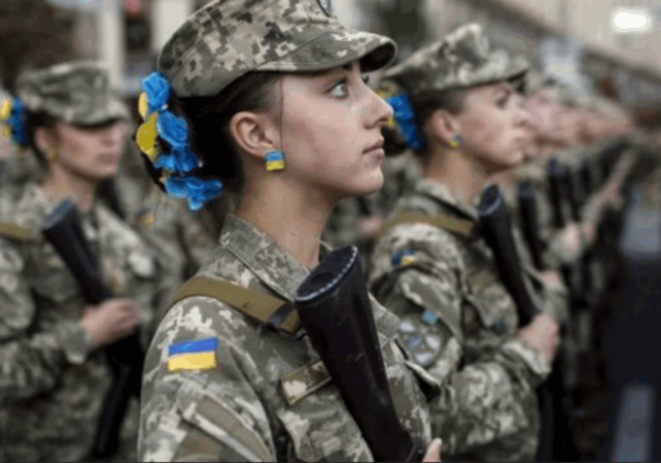 Стало известно, когда женщины в Украине должны стать на воинский учет