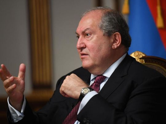 «Це рішення зовсім не емоційне»: президент Вірменії Саркісян оголосив про відставку