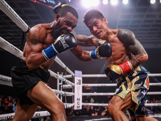 Рассел — Магсайо: відеоогляд бою за титул чемпіона світу у напівлегкій вазі