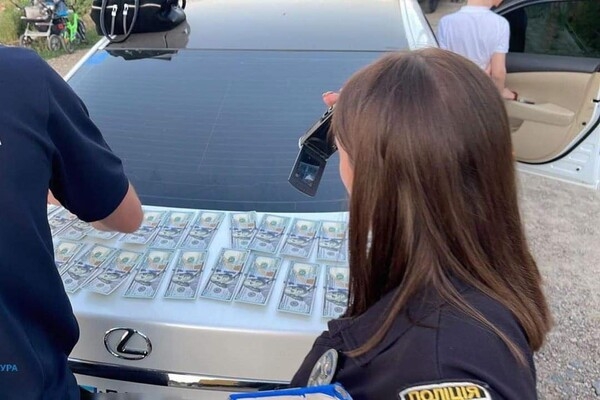 В Одесской области сотрудник ГМС помогал бежать за границу военнообязанным