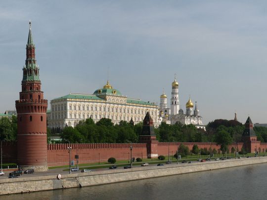 Хтось у Кремлі намагається за спиною путіна вести переговори зі Заходом про закінчення війни з Україною, — ЗМІ