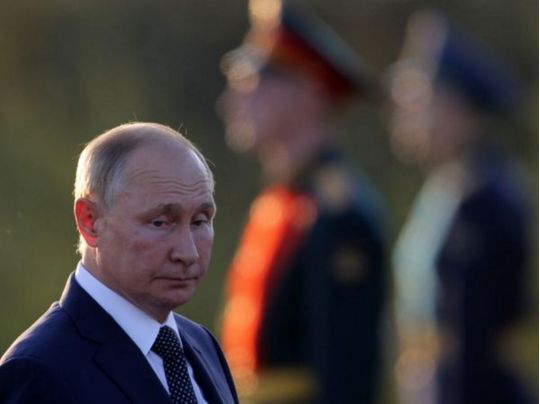 путін принижений: понад 20 російських дипломатів і шпигунів дезертували з моменту вторгнення рф в Україну
