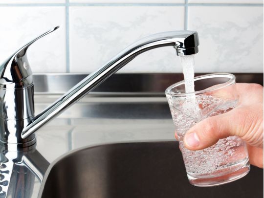 Частині українців підвищили тарифи на воду: кому скоро доведеться платити на 20% більше