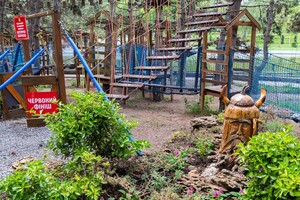 Парк Победы незаконно заставили аттракционами