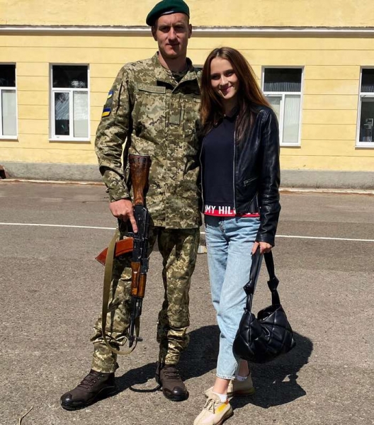 «Кривдник дзвонить брату і вимагає брехати, що це він так невдало впав»: на полігоні капітан ледь не до смерті побив бійця, який пройшов бої в Бахмуті