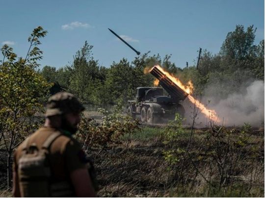 Майже тисяча окупантів, 37 дронів та 7 крилатих ракет: стали відомі втрати ворога за добу