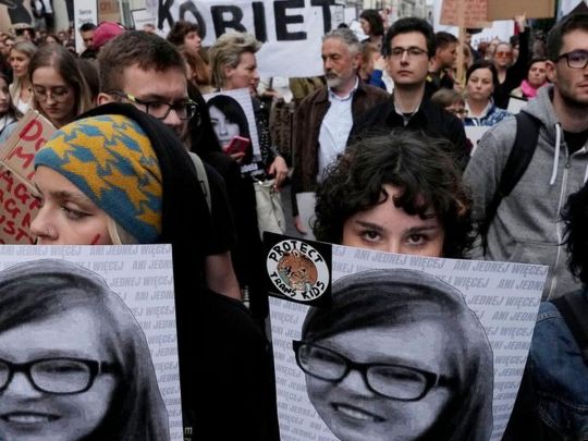 «Пекло для жінок»: у Польщі пройшли багатотисячні акції протесту проти заборони абортів