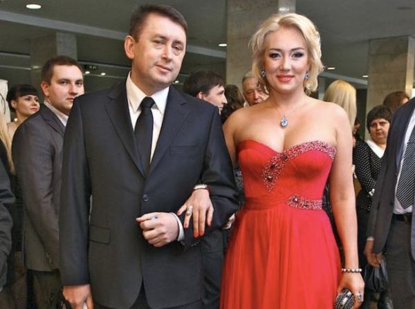 «Нарешті вільна»: колишня телеведуча розсталася з фігурантом «касетного скандалу» ексмайором Мельниченком
