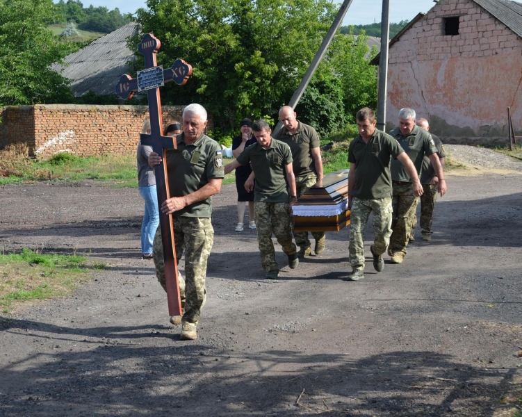 «Не витримавши, пішов до військкомату»: щемлива історія про українського захисника