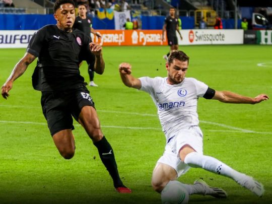 «Зоря» врятувалася від поразки у грі з лідером чемпіонату Бельгії: відеоогляд матчу Ліги конференцій