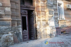 Пострадали более двух десятков авто и 20 домов: как выглядит центр Одессы после удара ракетами 