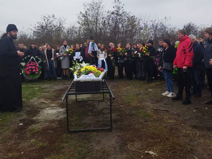 Вбила блискавка: на Полтавщині поховали 16-річного спортсмена