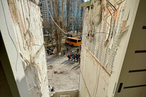 Одесситов просят не подходить к местам разбора завалов по проспекте Добровольского