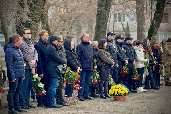 В Одессе провели в последний путь бывшего первого заместителя мэра Сергея Тетюхина, который погиб от российскй ракеты