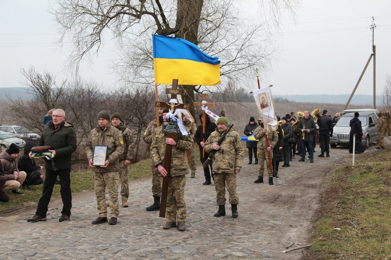 На війні з 18 років: на Рівненщині попрощалися із захисником, якого вбив ворожий дрон