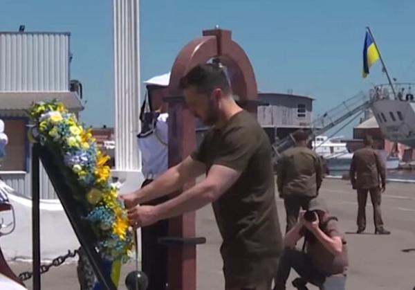 Зеленский приехал в Одессу на День ВМС Украины (видео)