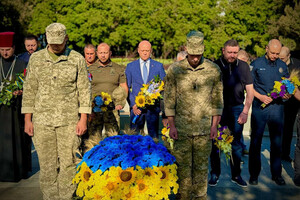 Забег в вышиванках и почтение памяти Героев: как Одесса отмечает День Независимости