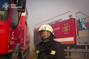 В Одессе вспыхнул масштабный пожар на полях орошения: возгорание гасили в течение нескольких часов