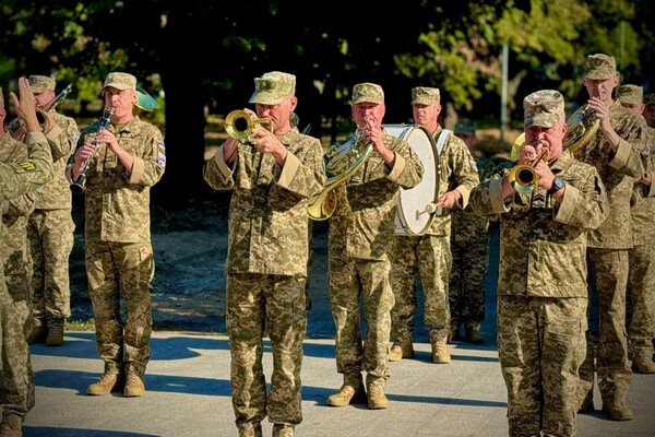 Забег в вышиванках и почтение памяти Героев: как Одесса отмечает День Независимости