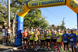 Забег в вышиванках и почтение памяти Героев: как Одесса отмечает День Независимости