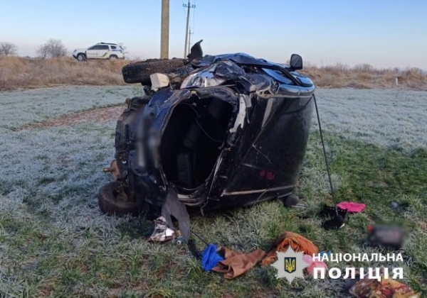 В Одесской области автомобиль упал в кювет: мужчина с травмой позвоночника попал в больницу