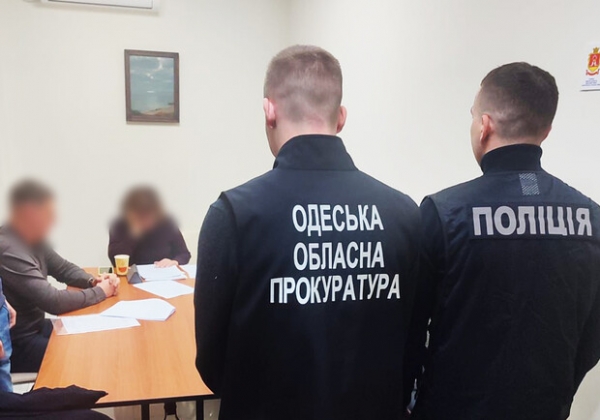 Ущерб на три миллиона гривен: главу одного из сельсоветов Одесской области подозревают в коррупционной сделке