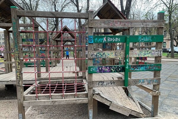 В Одессе демонтируют детскую площадку: какую и почему