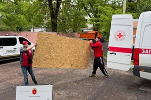 Горела стоянка, уничтожены автомобили: последствия дроновой атаки по Одессе (обновлено)