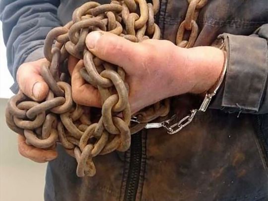 «Перевиховання» по-закарпатськи: пенсіонер на десять днів посадив на ланцюг свою 68-річну дружину